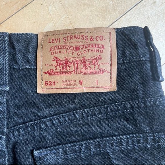 Levi’s Black High Waisted Tapered Jean - Picture 6 of 8